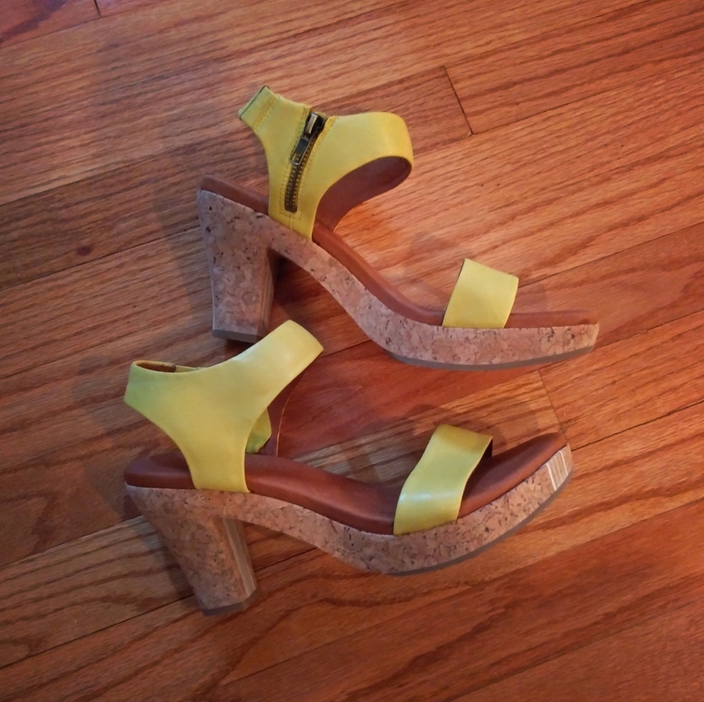 Kenneth Cole Gentle Souls Spano Le Sandals